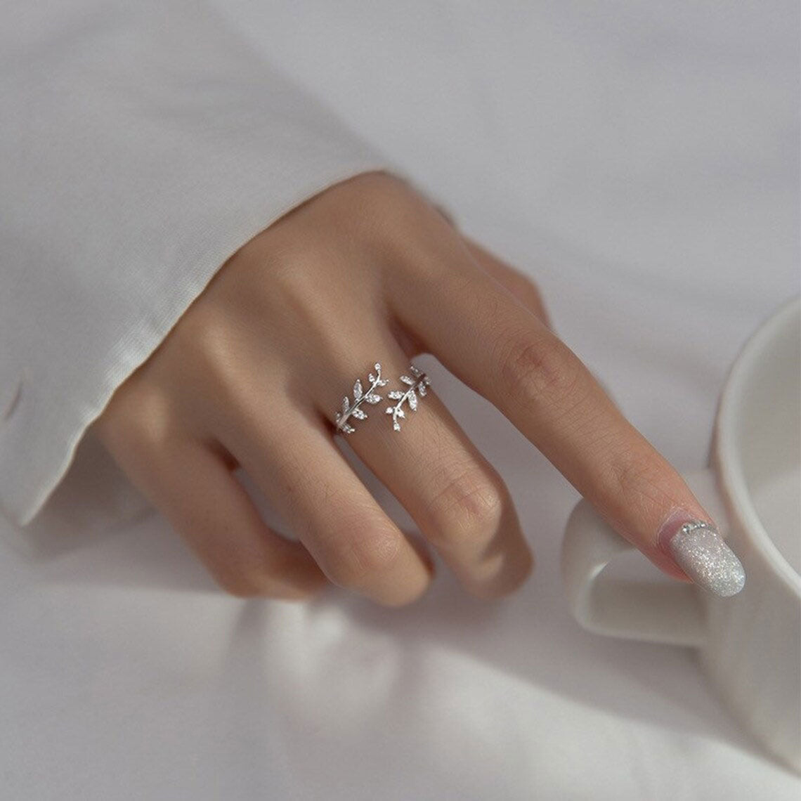 Fiora Leaf Ring