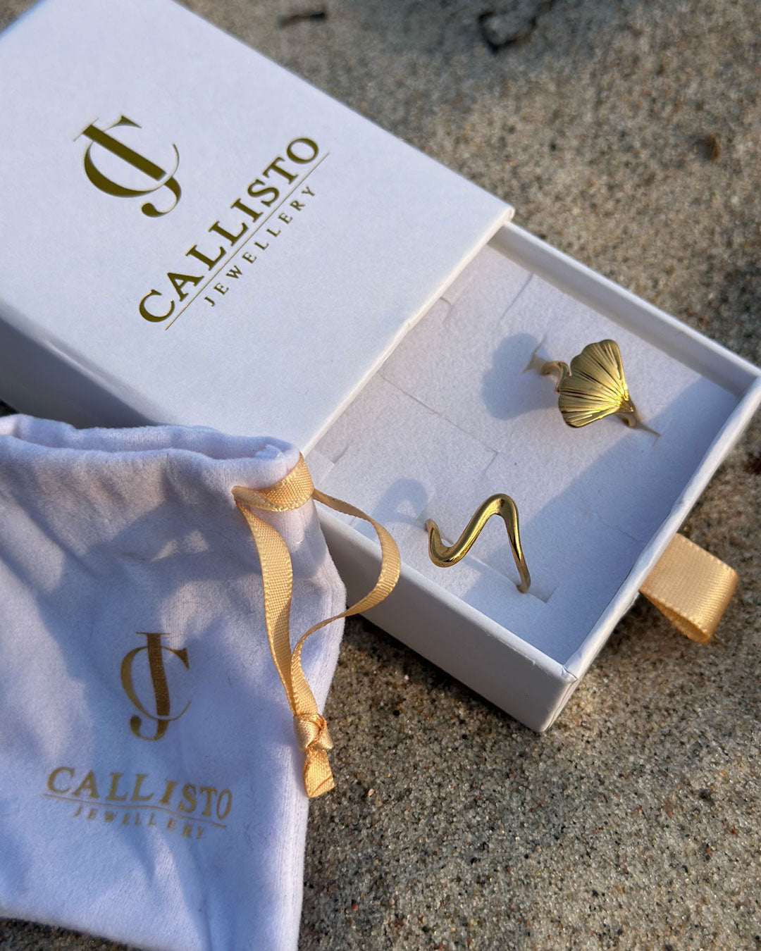 Elara Shell Ring