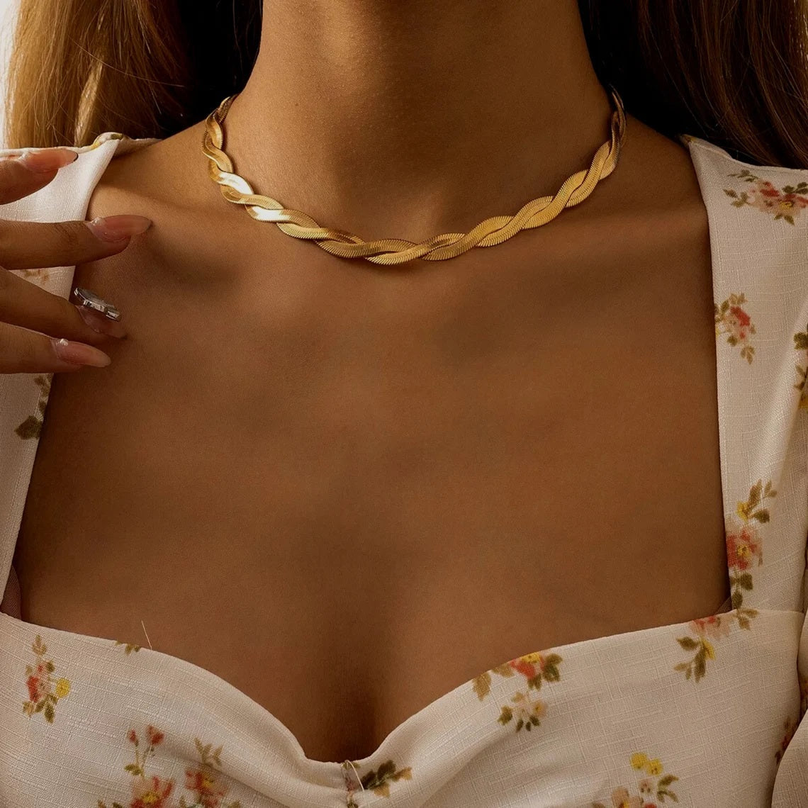 Sorelle Twist Necklace